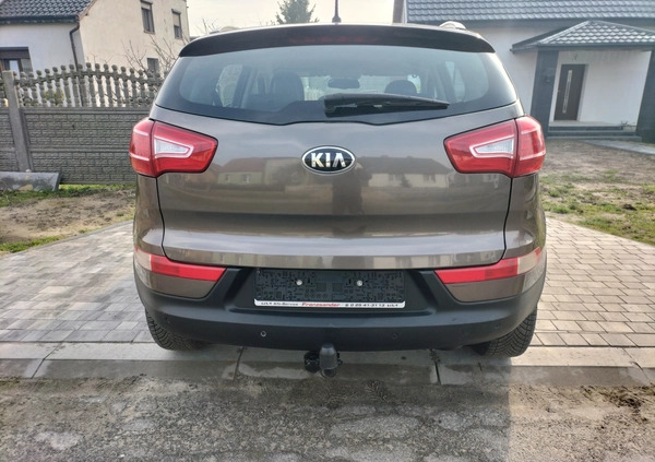 Kia Sportage cena 44900 przebieg: 223000, rok produkcji 2013 z Urzędów małe 232